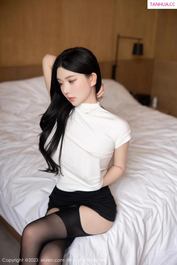   [XiuRen]高清写真图 2023.03.10 No.6394 林珊珊 短裙美臀第66张图片